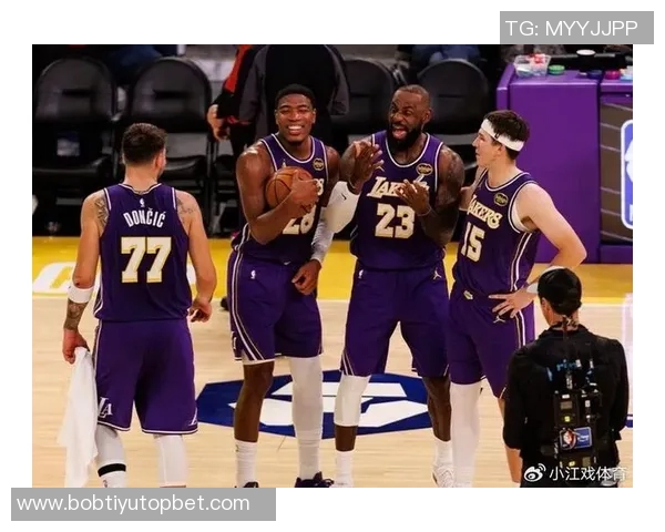 雷迪克谈老詹背靠背出战希望强调脚部酸痛影响恢复情况